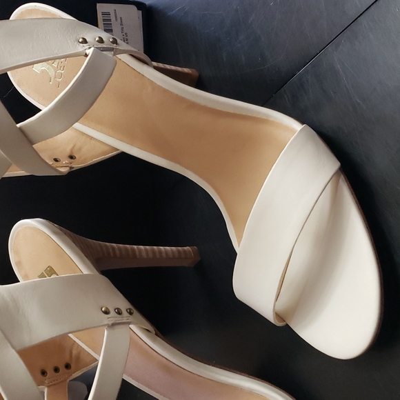 Joe's Jeans Tilly Dress Pump - NEW - Picture 3 of 8